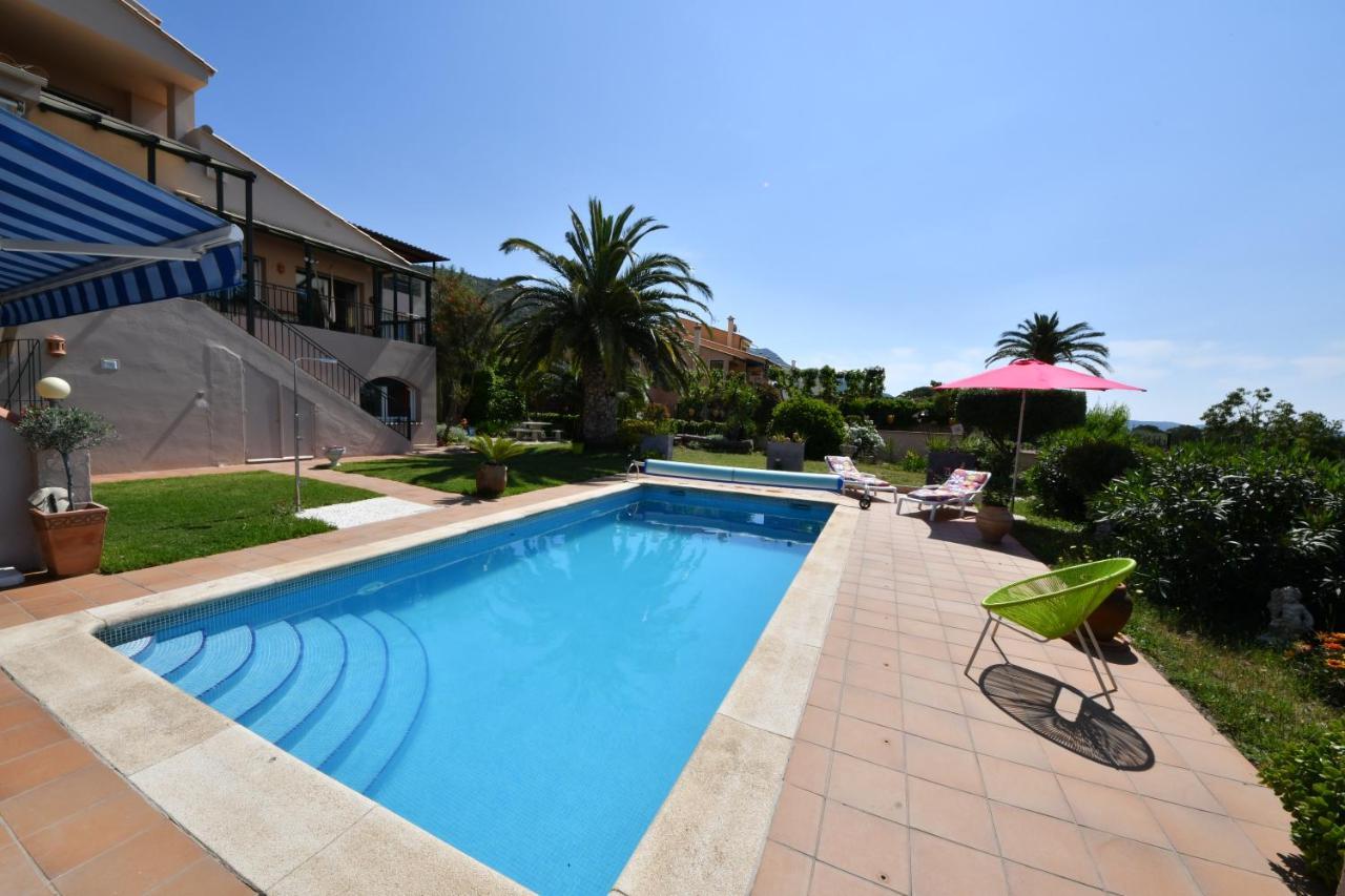 Suite & Spa Panoramic Olivars Pau Exterior photo