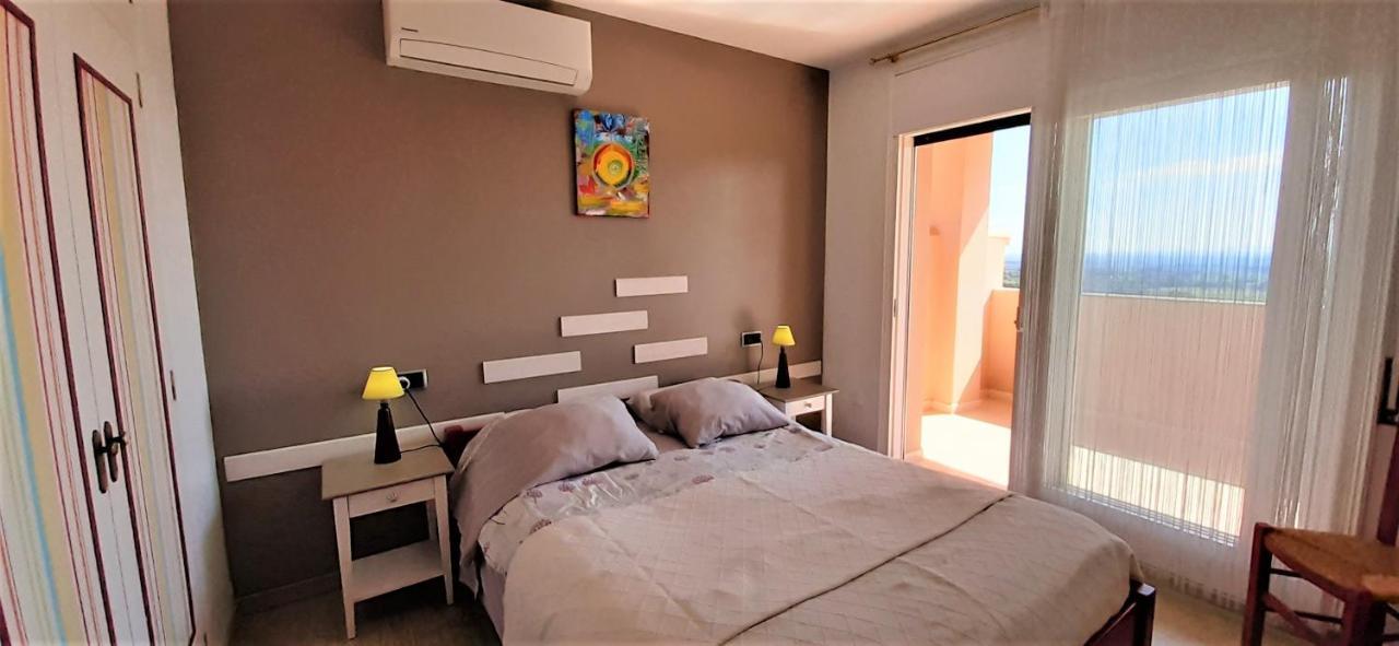 Suite & Spa Panoramic Olivars Pau Exterior photo